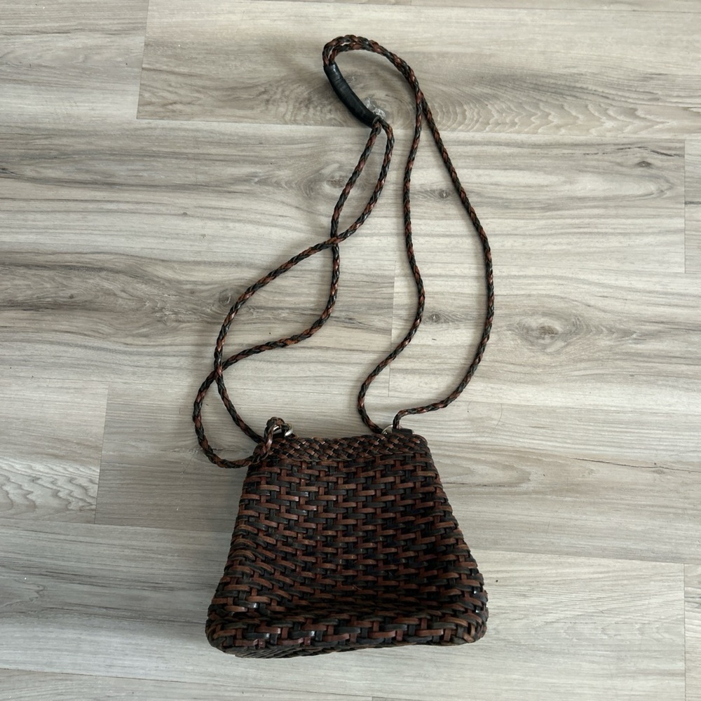 VTG Elegant Woven Hobo Bag in Rich Brown